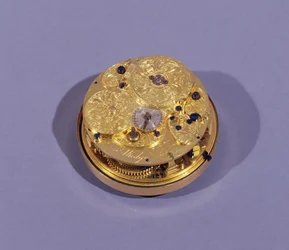 Backplate de um movimento de relógio, por Thomas Mudge, Londres, feito para o rei da Espanha, 1755 (latão e esmalte) (veja também 71012)